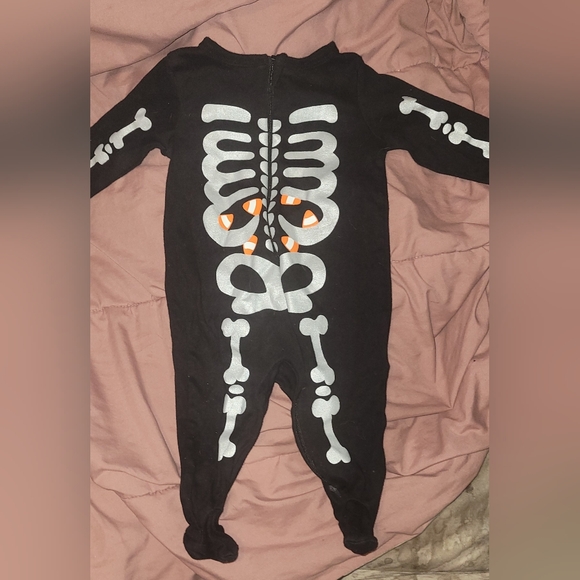 Halloween Skeleton footed Sleeper - Picture 11 of 16